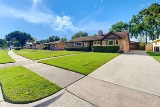 Building Photo - 11511 Brook Meadows Ln