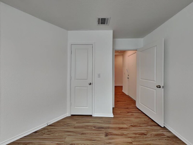 Building Photo - 10720 Steinbeck Dr