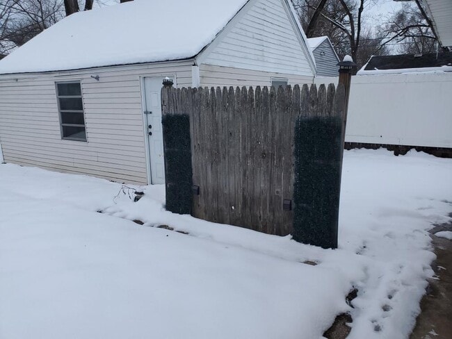 Foto del edificio - 806 Roosevelt St