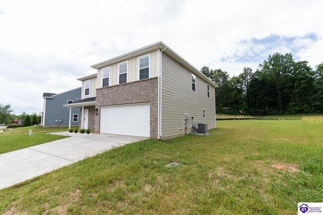 Building Photo - 104 Ashwood Ave