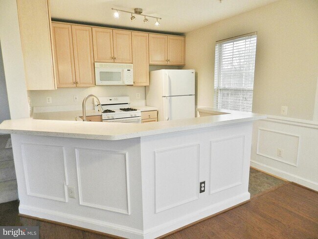 Building Photo - 12765 Fair Crest Ct