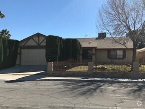 Building Photo - 6271 Cedarwood Ave