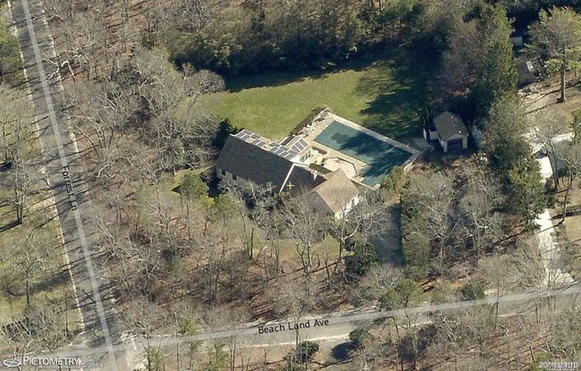 Building Photo - 15 Beach Land Ave