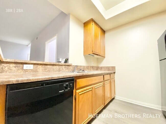 Foto del edificio - 3625 Jasmine Ave