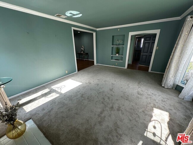 Foto del edificio - 3791 Olmsted Ave