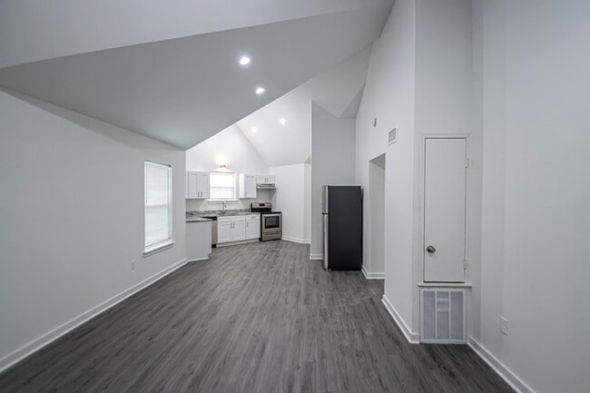 Building Photo - 23 Towne Park Ct