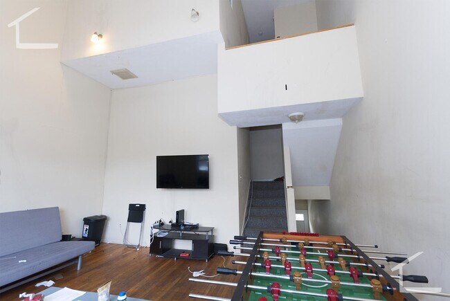 Foto del edificio - 127 Glenville Ave