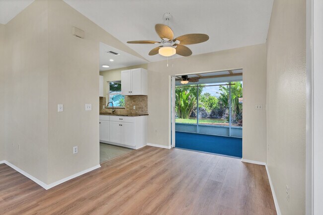 Building Photo - 6494 Rosewood Dr