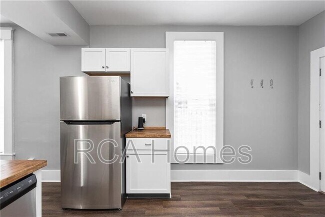 Building Photo - 1024 Orange St