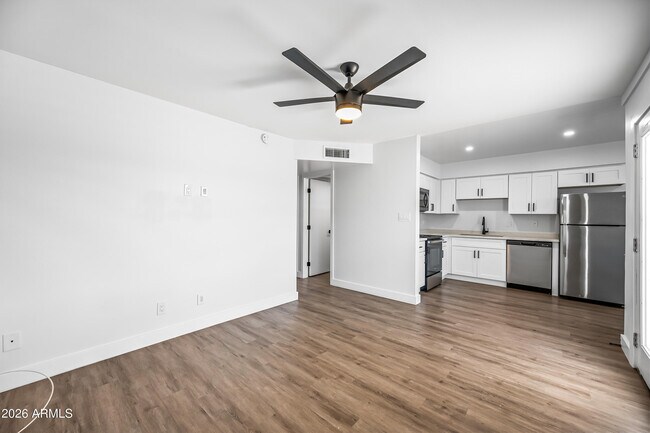 Foto del edificio - 3133 E Fairmount Ave