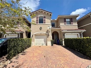 Building Photo - 1075 NW 33rd Manor