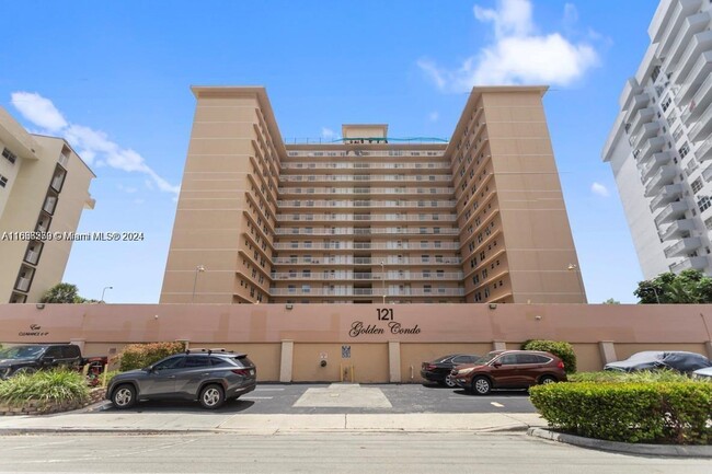 Foto del edificio - 121 Golden Isles Dr