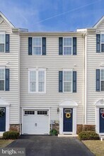 Building Photo - 1872 Thistle Ct