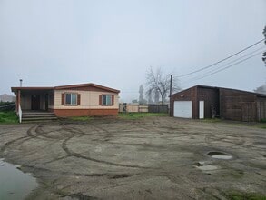 Building Photo - 2401 W Olive Ave