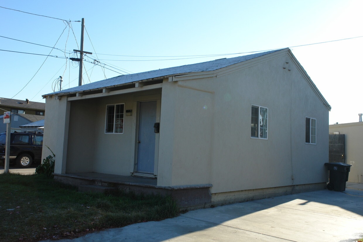 Building Photo - 1112 N Sanborn Rd