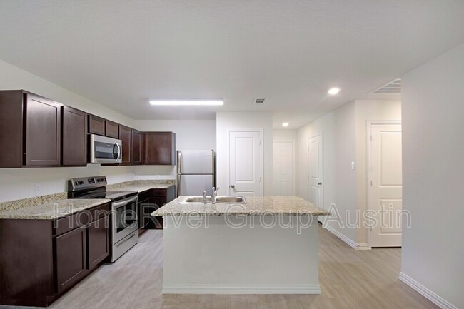Building Photo - 2705 Bosque Blvd