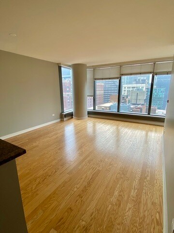 Building Photo - 60 E Monroe St