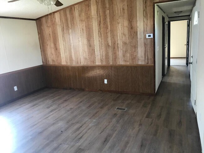 Foto del edificio - 5505 SW Lakefront Ln S