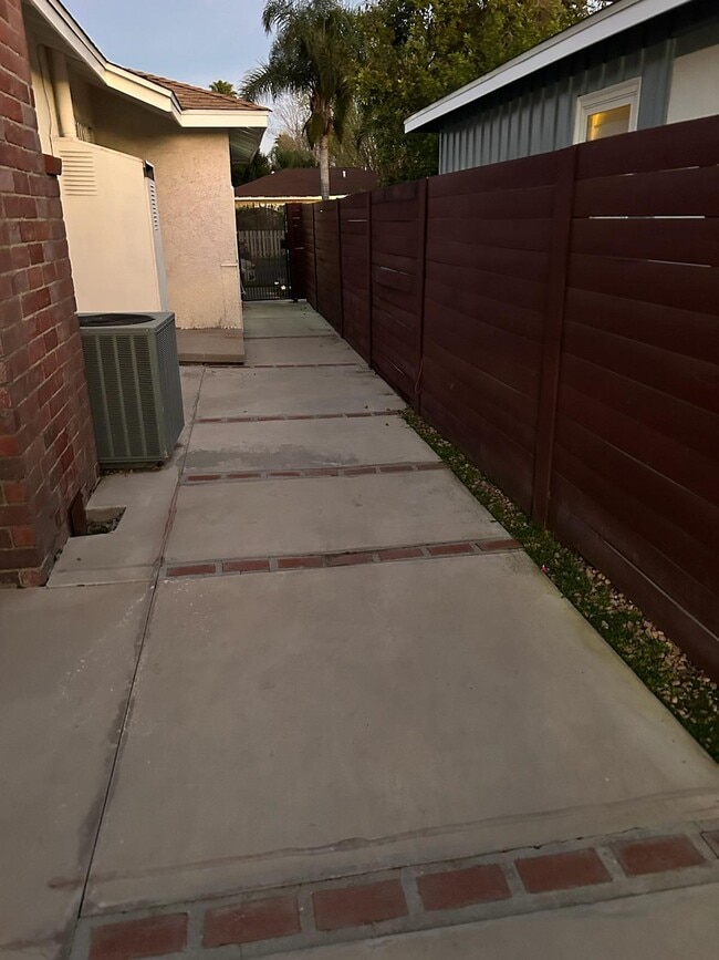 Foto del edificio - 7011 Jumilla Ave