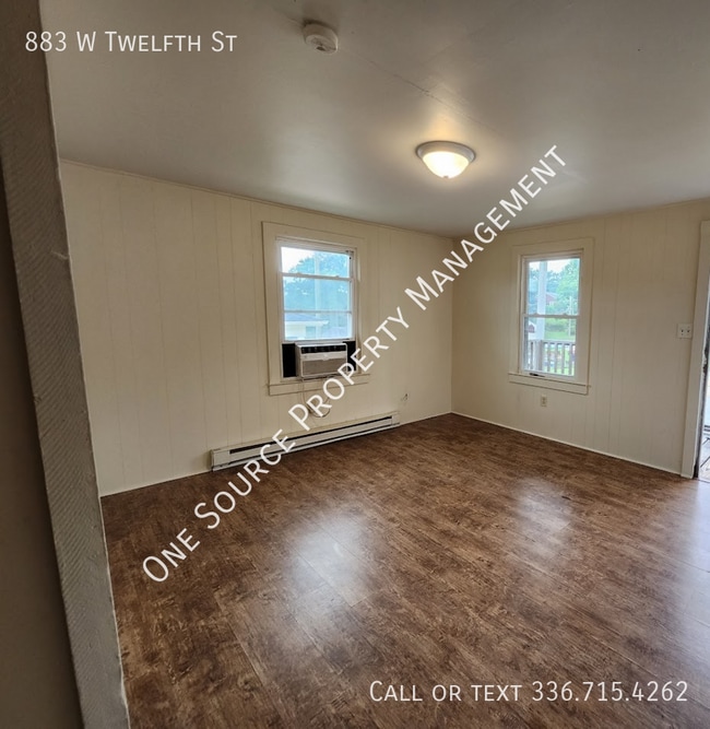 Foto del edificio - 883 W 12th St
