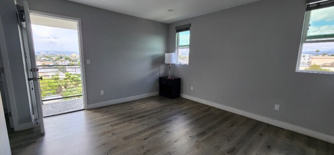 Foto del edificio - 4651 W 18th St