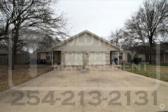 Building Photo - 1404 Pima Trail