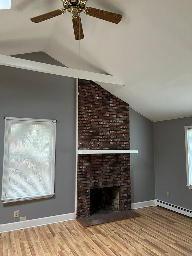 Master Bedroom - 843 Boston Rd