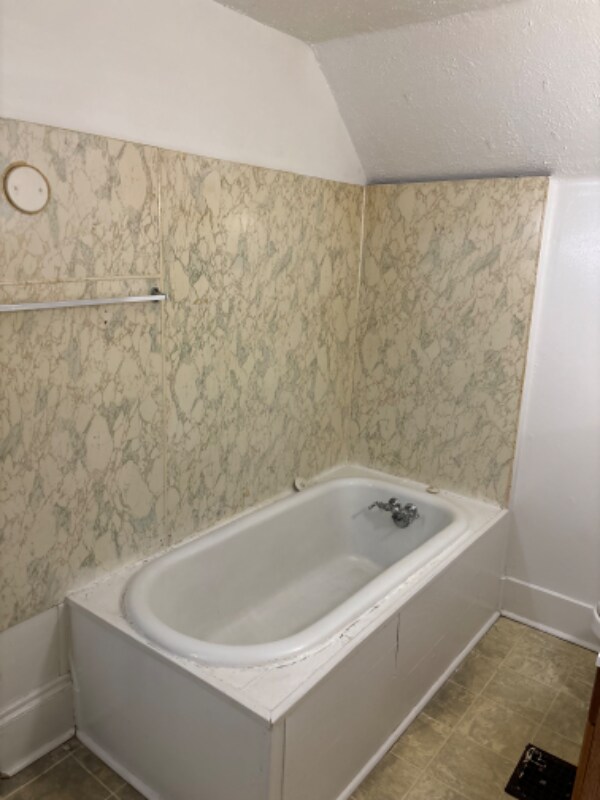 1215 Maple Ave, Jackson, MI 49203 Townhome Rentals in Jackson MI