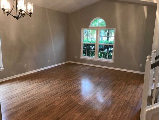 Building Photo - 13635 Guildhall Cir