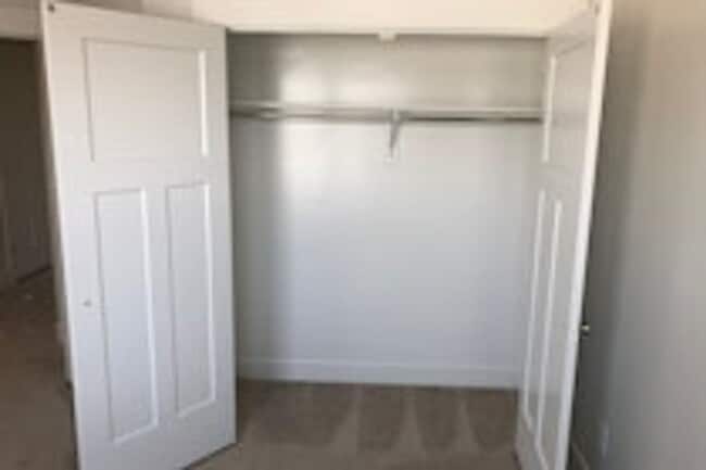 Building Photo - 594 N 260 W