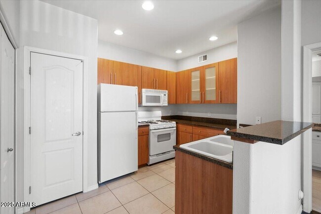 Foto del edificio - 6900 E Princess Dr