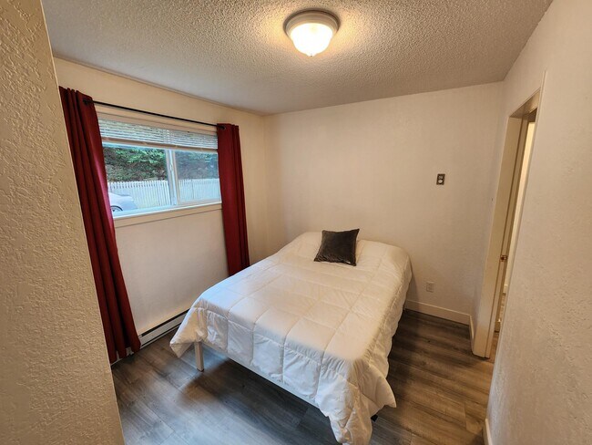 Building Photo - 1987 Kaltasin Rd