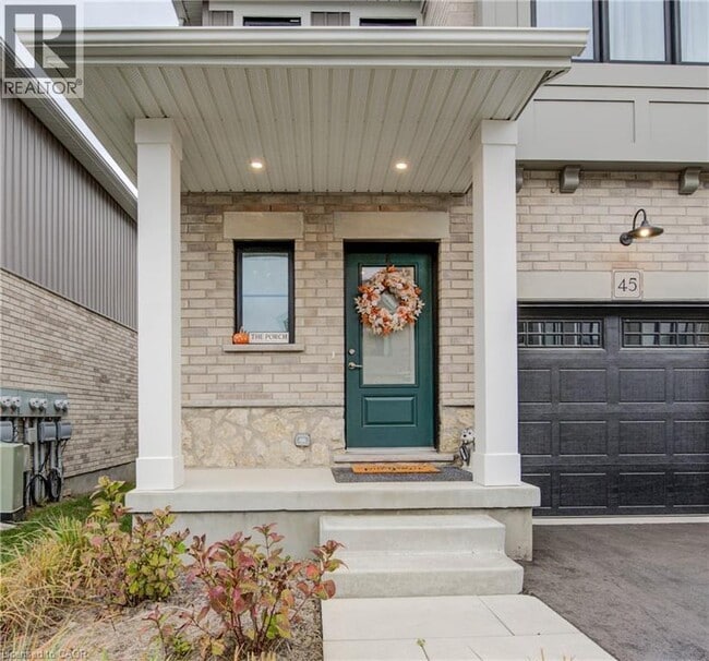 Building Photo - 45 Hedley Ln