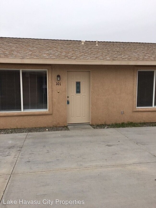 Building Photo - 3045 Palisades Dr