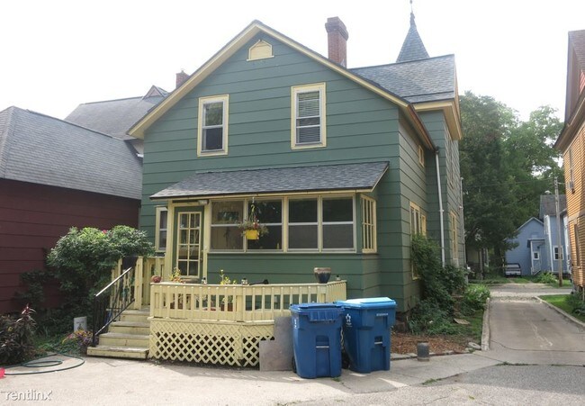 Building Photo - 1 br, 1 bath  - 718 Eleanor St 718 #1