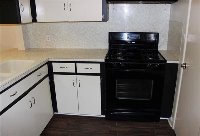 Building Photo - 2109 Wordsworth Dr