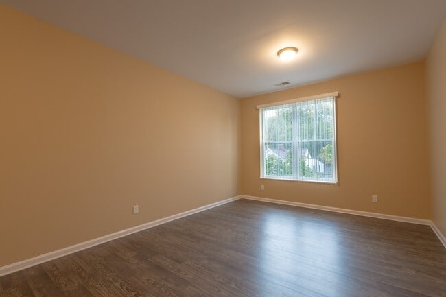 Building Photo - Montgomery Apartments