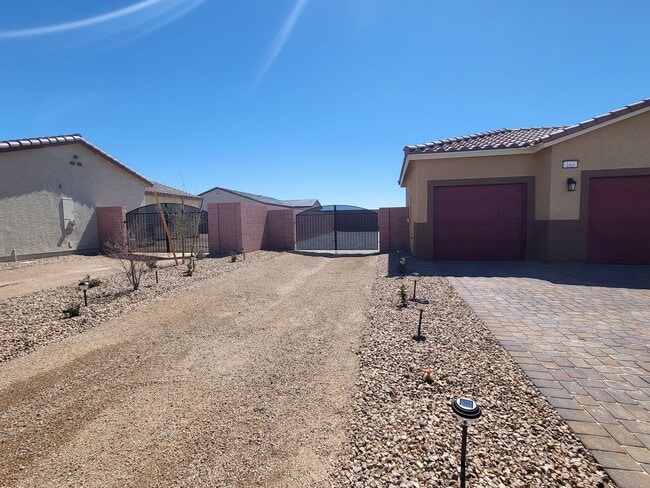 Building Photo - RIVERSTONE CELEBRATE HOMES - Hawk Ave.