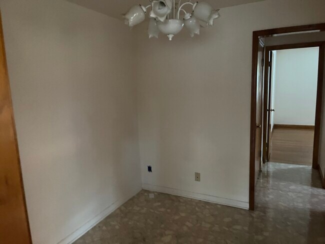 Foto del edificio - 3556 Schwartze Ave