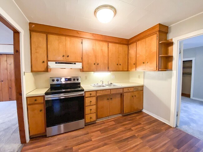 Foto del edificio - One Plus Bedroom House For Rent!