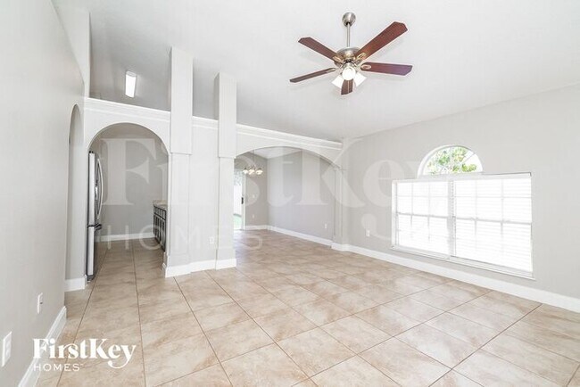 Building Photo - 2502 Hadleigh St