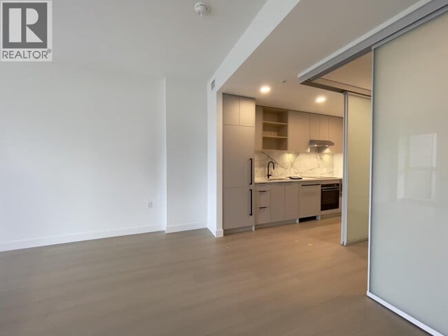 Photo du bâtiment - 402-402 E 3rd St