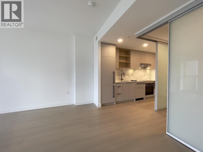 Photo du bâtiment - 422-422 E 3rd St