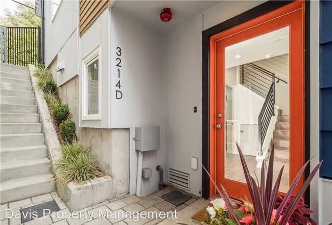 Building Photo - 3 br, 3 bath House - 3214 15th Ave W, Unit D
