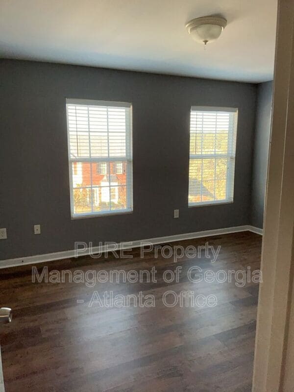 Photo - 4210 Oakwood Rd House