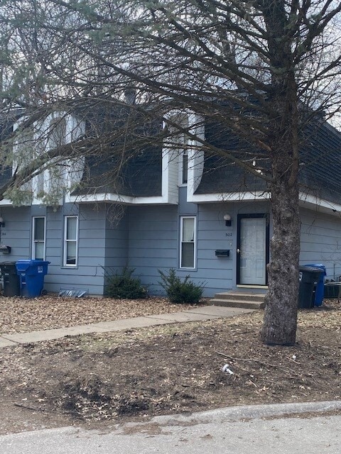 Foto del edificio - 302 30th Avenue Ct