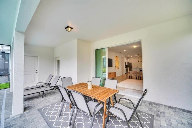 Building Photo - 7196 Oakmoss Loop