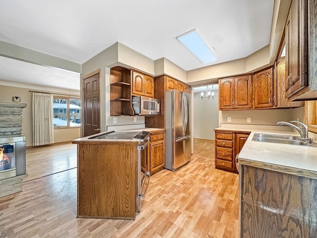 Building Photo - 3br, 2ba, 1cg ~ Security Deposit Free Alternative for Qualified Residents ~