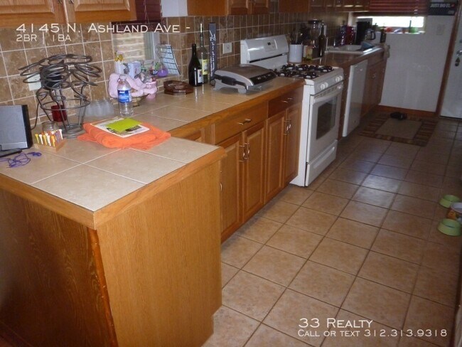 Foto del edificio - 4145 N Ashland Ave