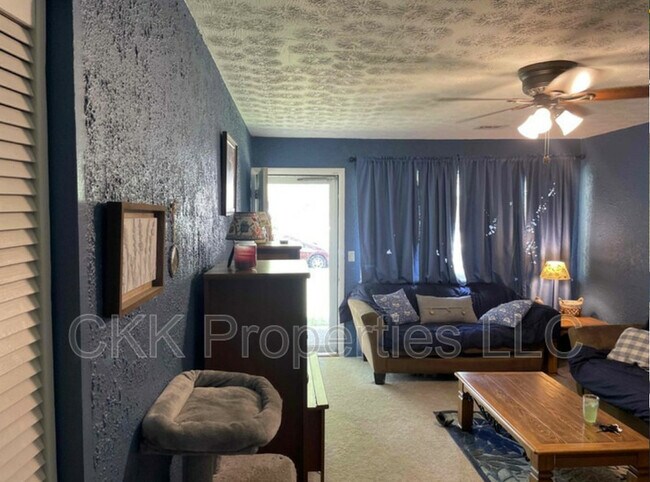 Building Photo - 8523 Sunlight Dr